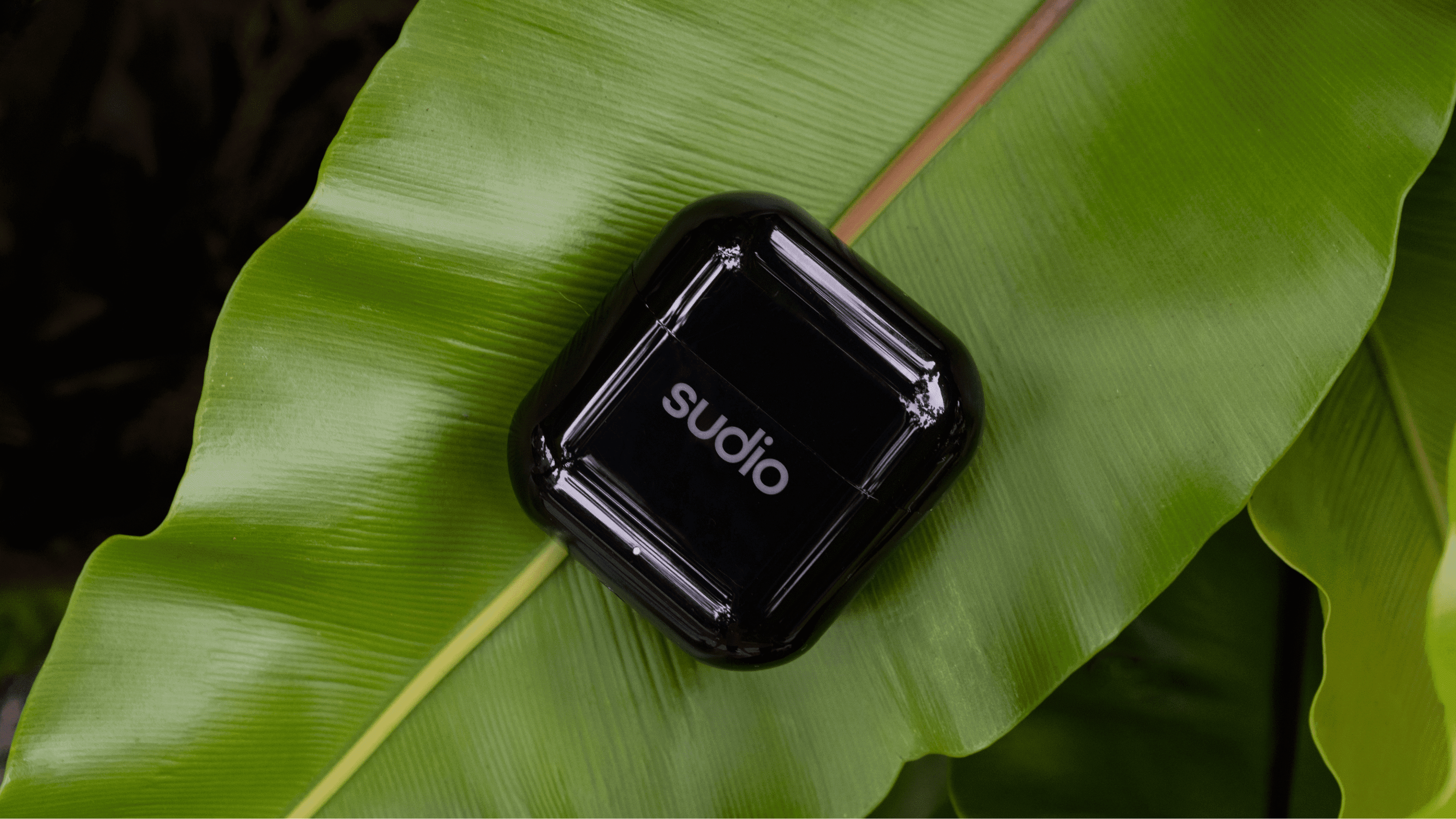 源自於北歐的質感簡約設計,「Sudio Nio 真無線藍芽耳機」的迷人魅力