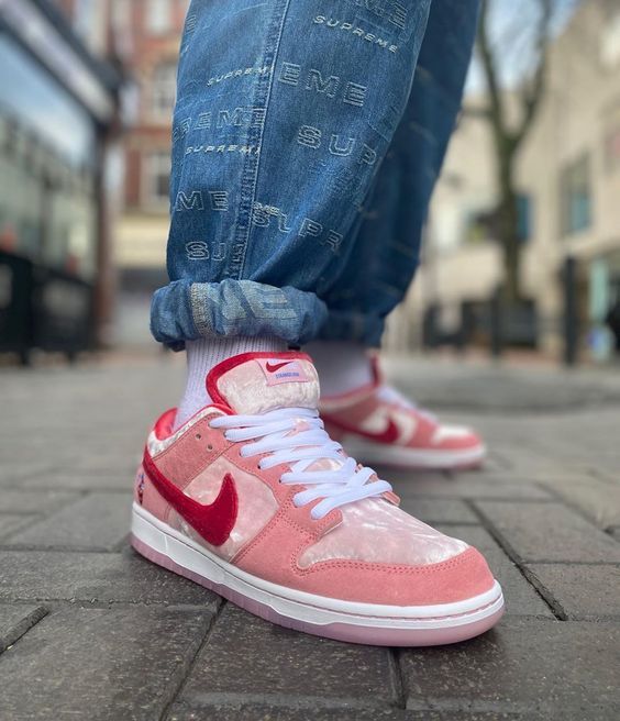 買鞋也要抽盲盒?Off-White™ x Nike 「THE 50」帶你重新認識經典鞋款 Dunk
