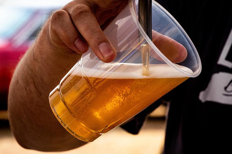 減肥也能輕鬆暢飲!揭秘「無酒精啤酒」為什麼能低熱量?